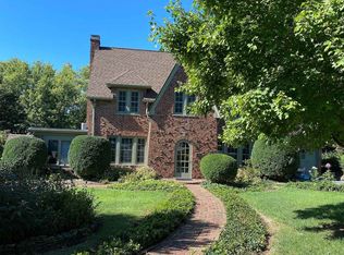 319 College Cir, Staunton, VA 24401