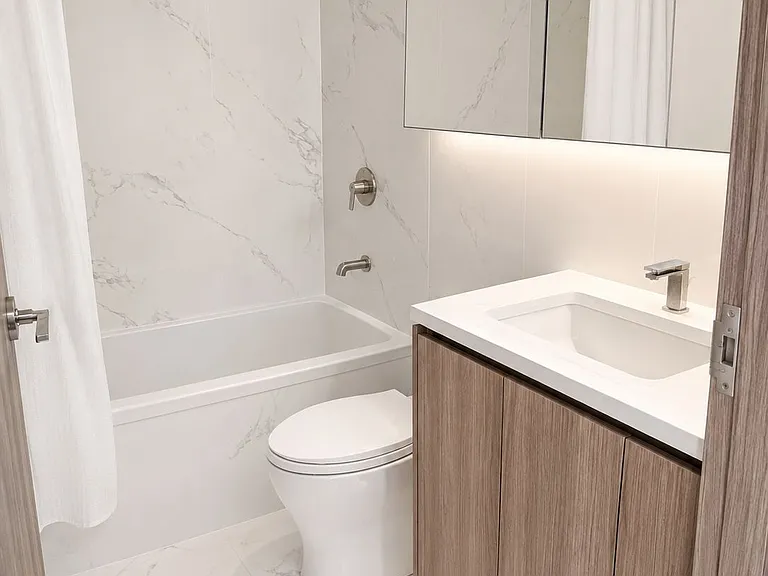 27 McMahon Dr #608 — Photo 17