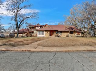 5922 E Polo Dr, Wichita, KS 67208