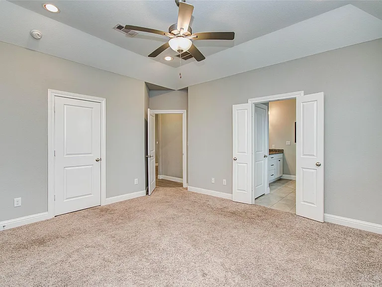 19029 Villa Ln — Photo 25
