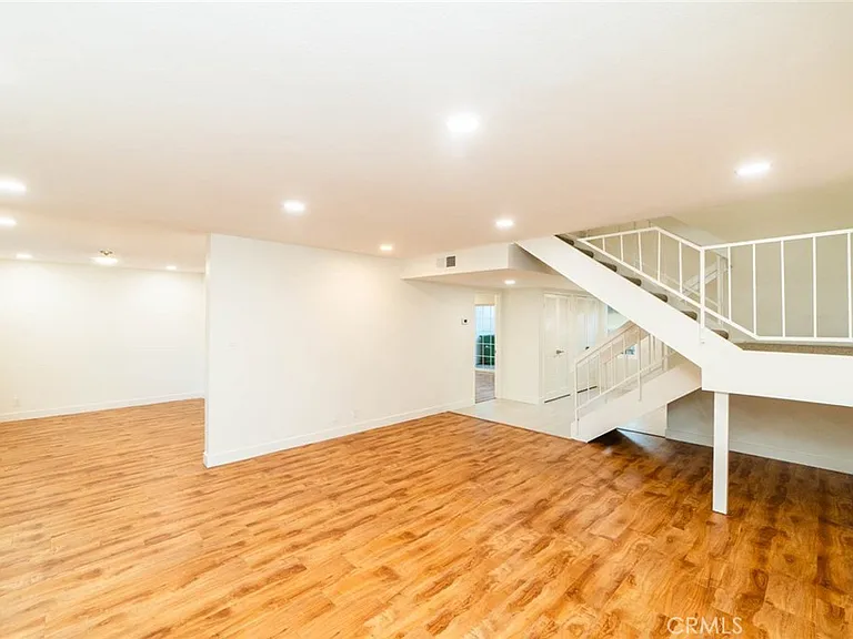 10 Oak Tree Ln — Photo 12