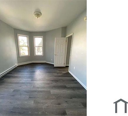 4th image of 1 Oneida St APT 1