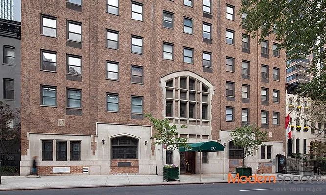 Sold by Modern Spaces | media 26