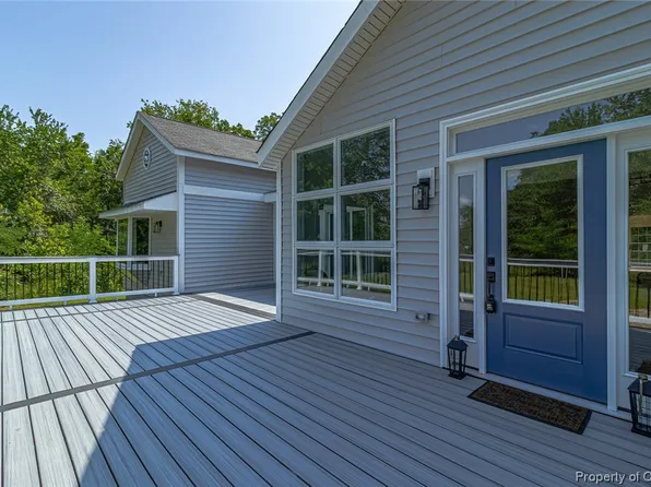 331 Knapp St, Urbanna, VA 23175