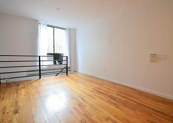 Rented by Bold New York | media 36