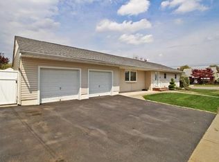 14 Oakwood Ave, Carteret, NJ 07008