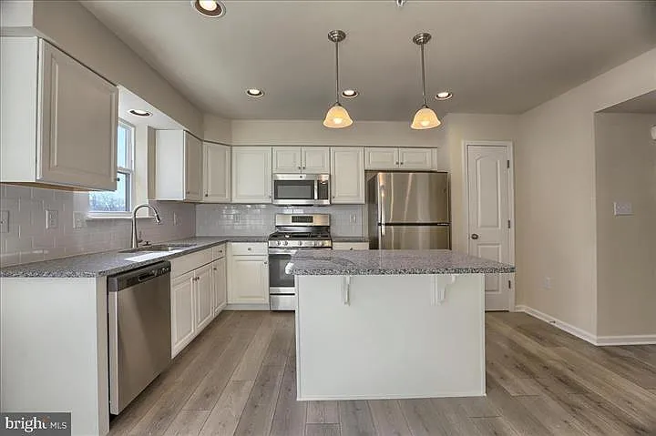 117 High Pointe Dr — Photo 9