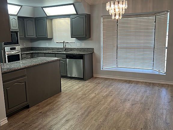 4th image of 503 Brown Dr