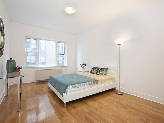 3rd image of 4126 27th St APT 4F