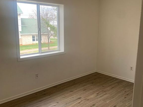 3rd image of 1426 Case Ave E #2