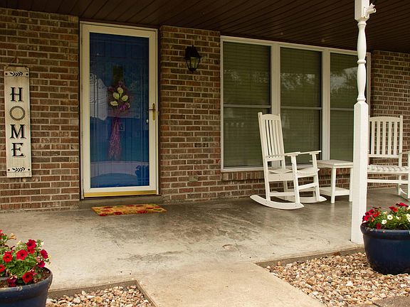 3rd image of 4947 Brookview Dr