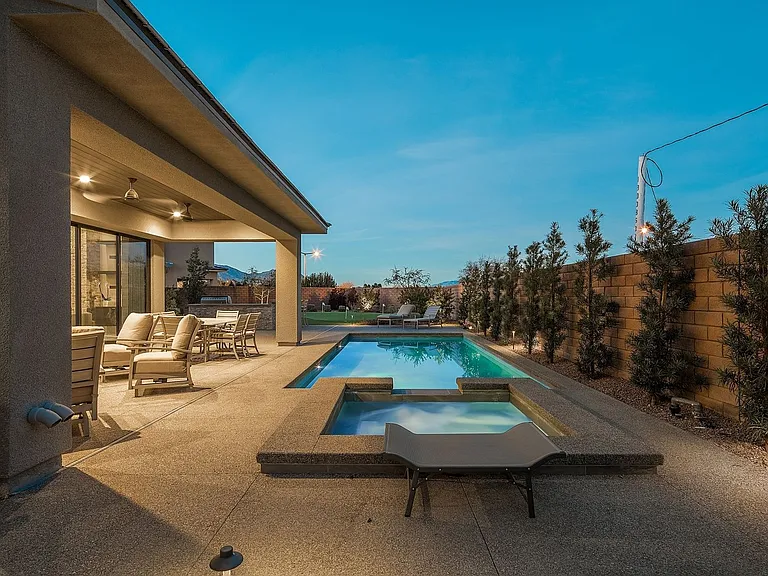 18 Garden Rain Dr — Photo 44