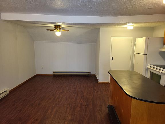 4th image of 321 W Main St #11091132