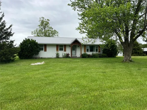 19280 Highway F, Bowling Green, MO 63334