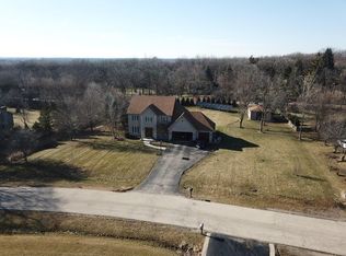 360 Greenfeather Ln, Elgin, IL 60120