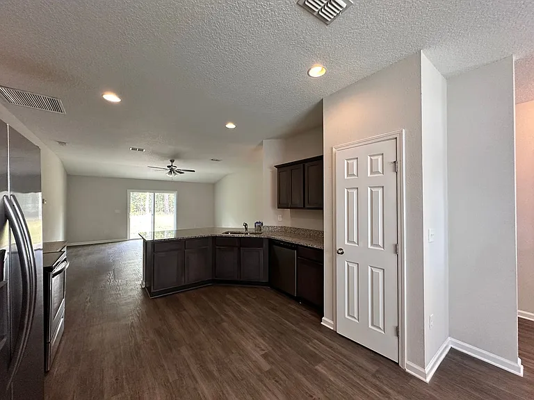 3460 Belfort Rd — Photo 5