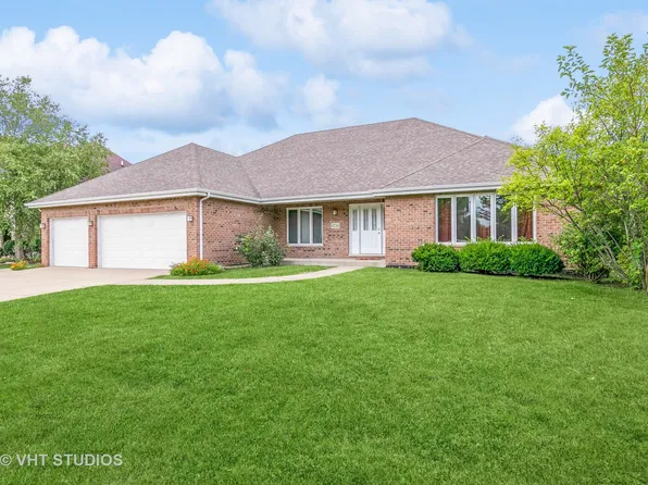11724 Golden Gate Dr, Mokena, IL 60448