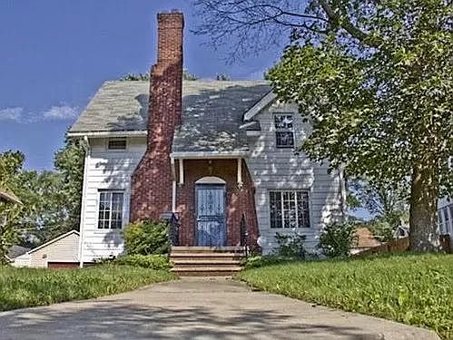 1st image of 535 Roslyn Ave