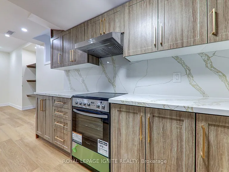 17 Winthrop Cres #BASEMENT — Photo 11