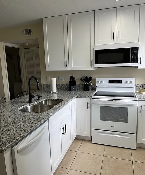 26485 Rampart Blvd #E2 — Photo 6