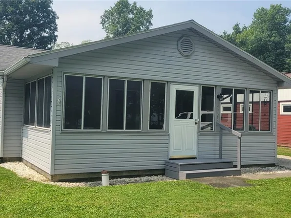 7723 Bayview Dr, Williamsfield, OH 44093