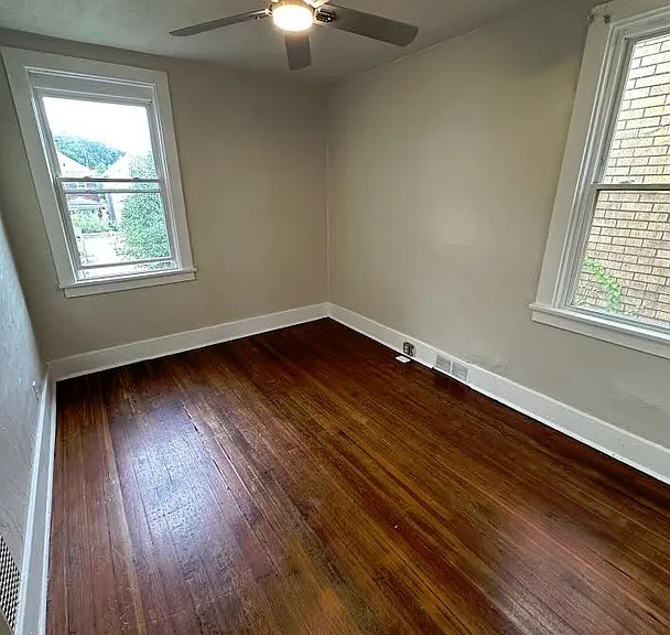 1212 Holmes St #2 — Photo 4