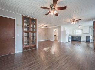 618 N Broadway St, Leavenworth, KS 66048