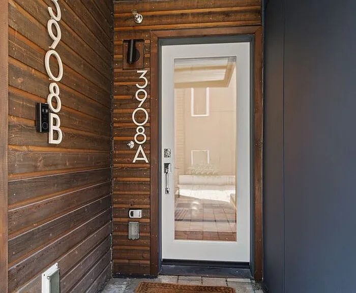 3908A S Hudson St — Photo 8