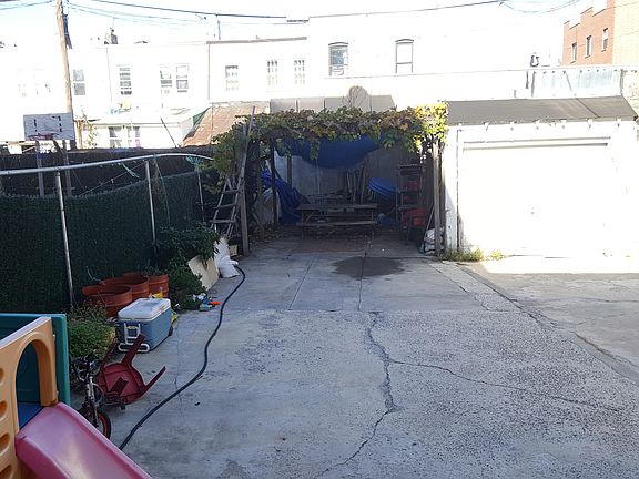 3rd image of 10467 38th Ave