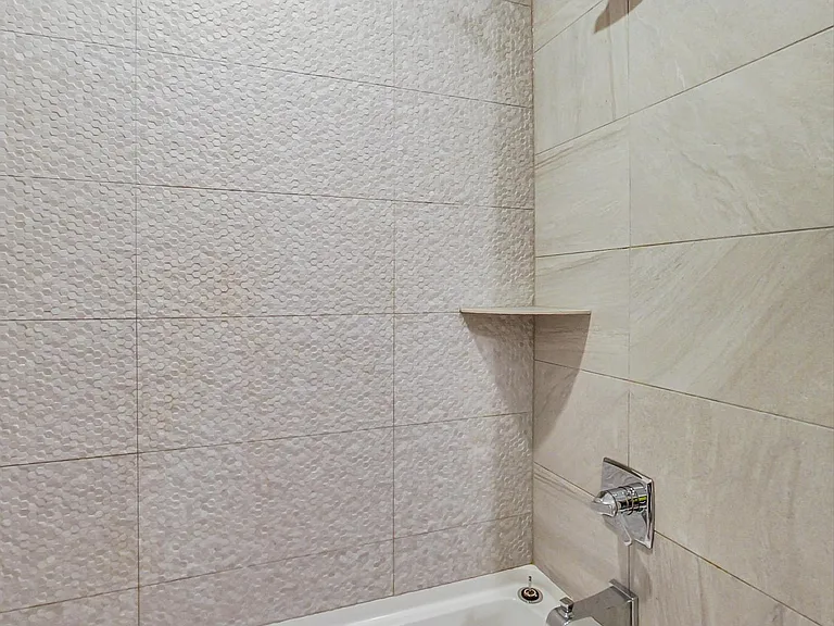 2341 W North Ave #4 — Photo 11