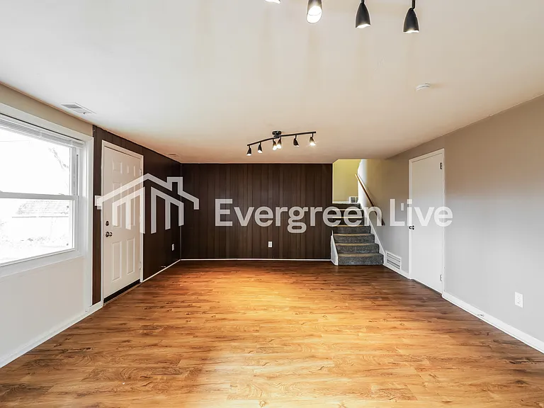 10941 Corona Rd — Photo 9