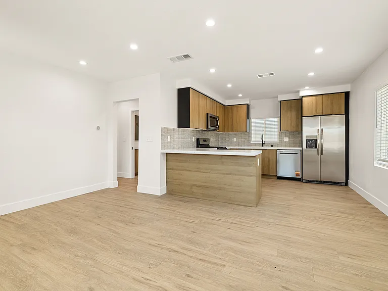 7836 Claybeck Ave — Photo 1