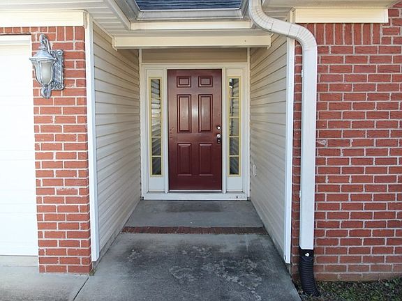 2nd image of 2086 Sylvan Lake Dr