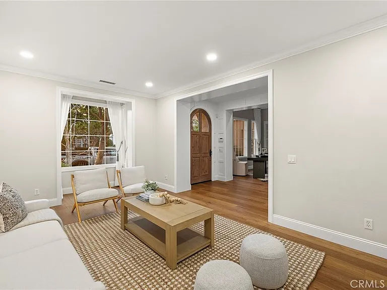 15 Vernon — Photo 14