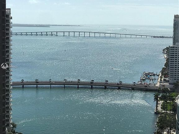 4th image of 300 S Biscayne #2604