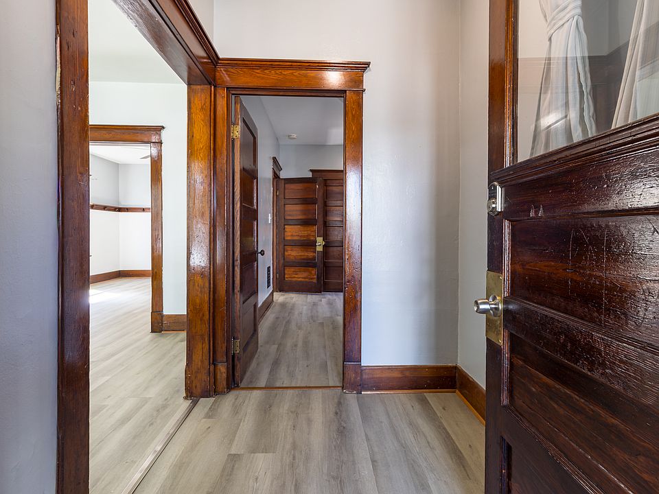 1st image of 159 Royal Ave #1