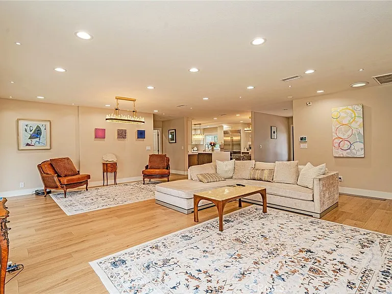 2220 Jose Way — Photo 6