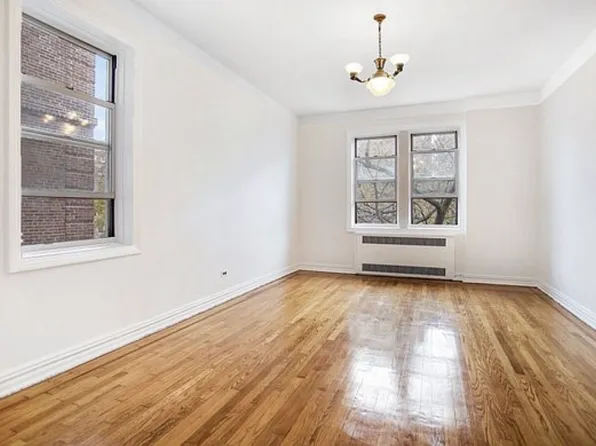 79-01 35th Avenue image 7 of 10