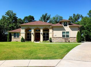 8985 Crest Ln, Springdale, AR 72762