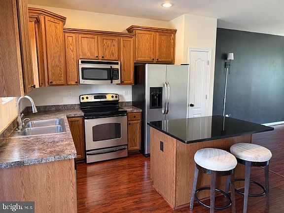 3rd image of 1008 Sithean Way