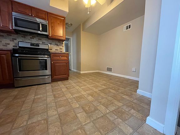 3rd image of 231 Cambridge Ave #1