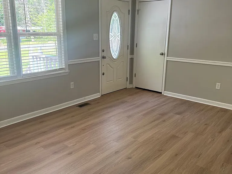 734 Jeffrey St — Photo 7