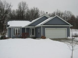7677 Sunfish Meadows Ct NE, Rockford, MI 49341