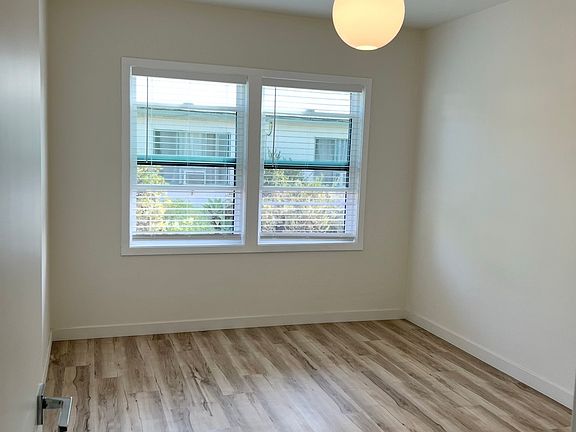 5th image of 2206-2208 Ocean Park Blvd #2208-C