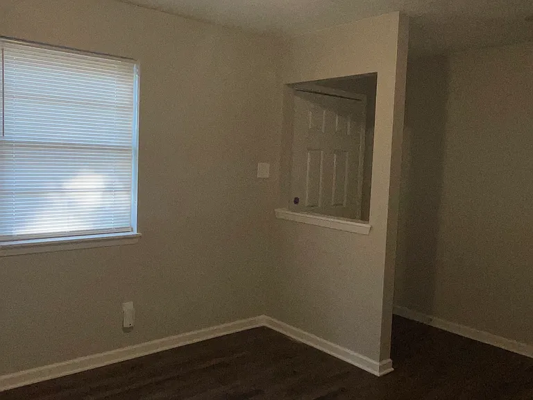8702 Oakhaven Dr — Photo 5