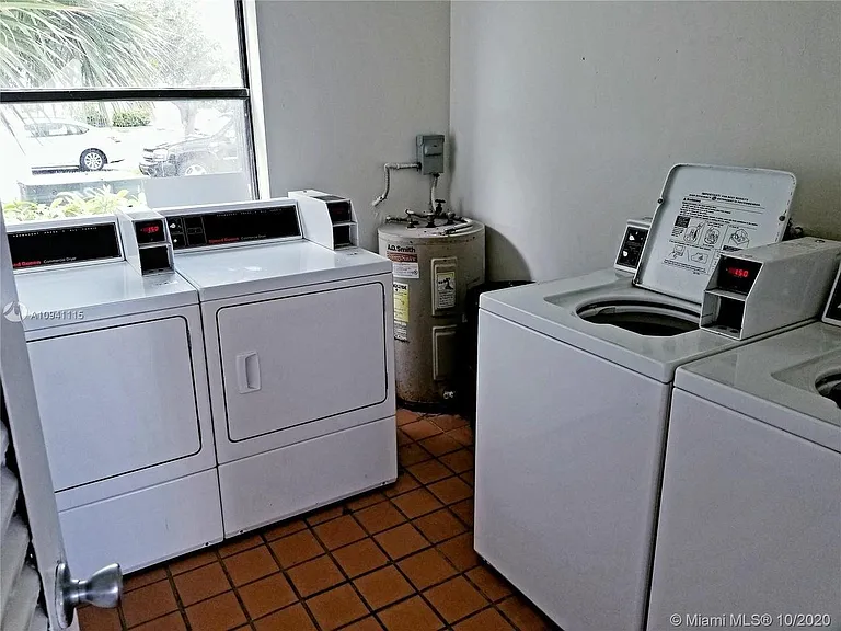 500 W Park Dr #105 — Photo 25