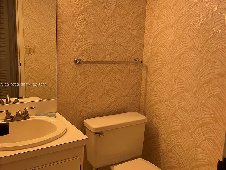 100 Bayview Dr #1012 — Photo 11