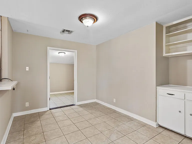 3450 Taylor St — Photo 7