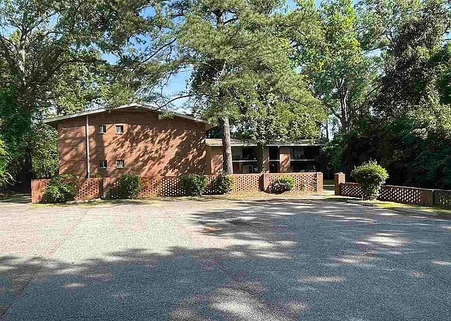 1st image of 526 E Home Ave #11373095