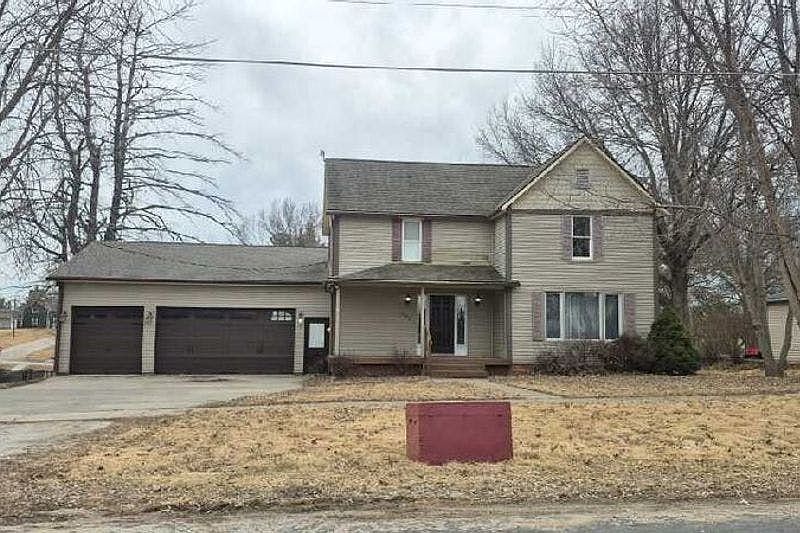 1st image of 706 W Edgington St